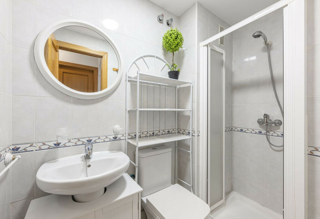 Middle Floor Apartment Fuengirola Málaga - image 18