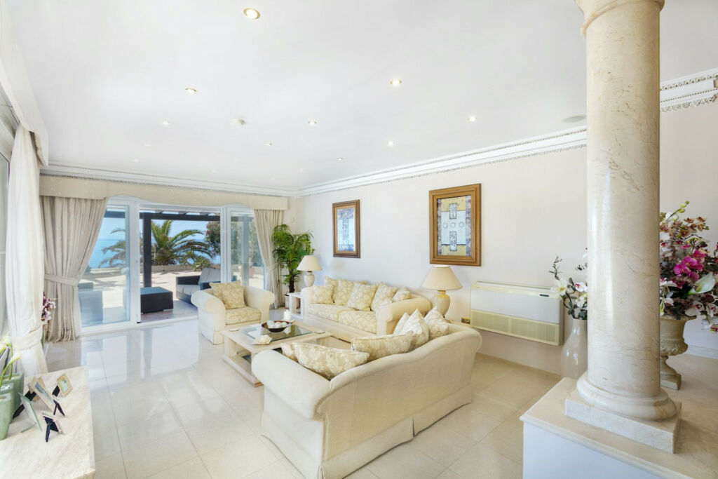 Detached Villa Marbesa Málaga - image 17