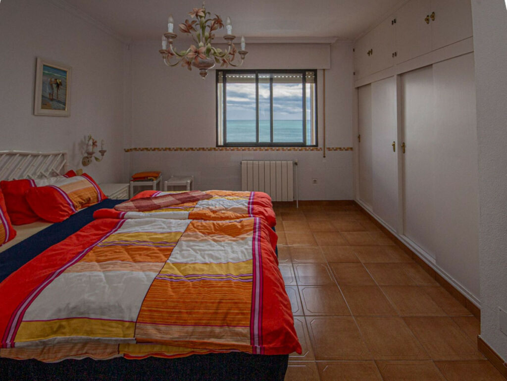 Detached Villa Estepona Málaga - image 18