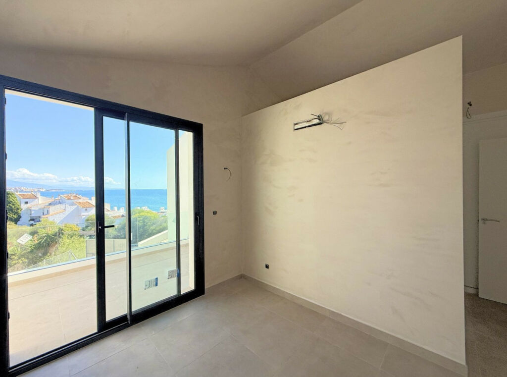 Semi-Detached House Estepona Málaga - image 23