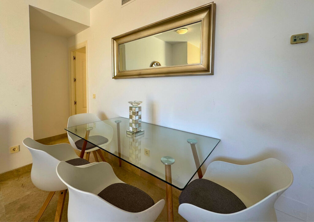 Penthouse La Duquesa Málaga - image 18
