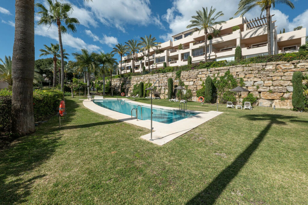 Middle Floor Apartment El Paraiso Málaga - image 18