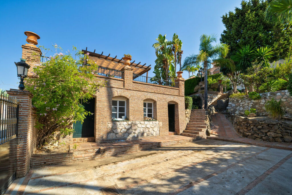 Detached Villa Benalmadena Málaga - image 18