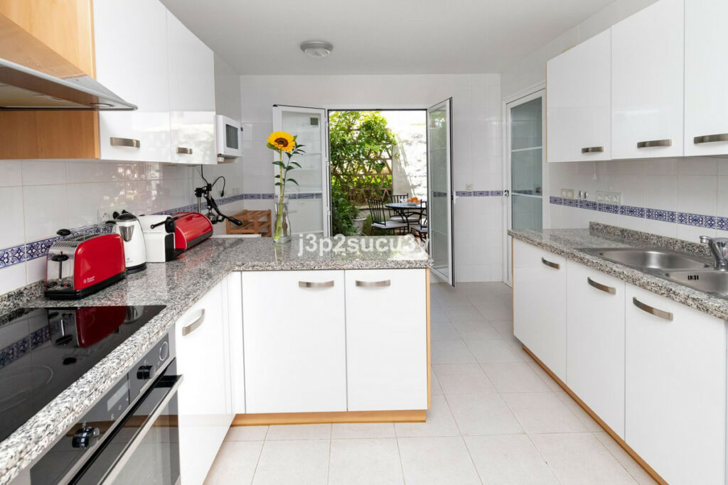 Ground Floor Apartment San Pedro de Alcántara Málaga - image 18