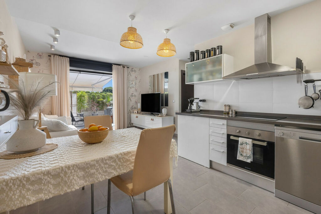 Ground Floor Apartment La Mata Alicante - image 18