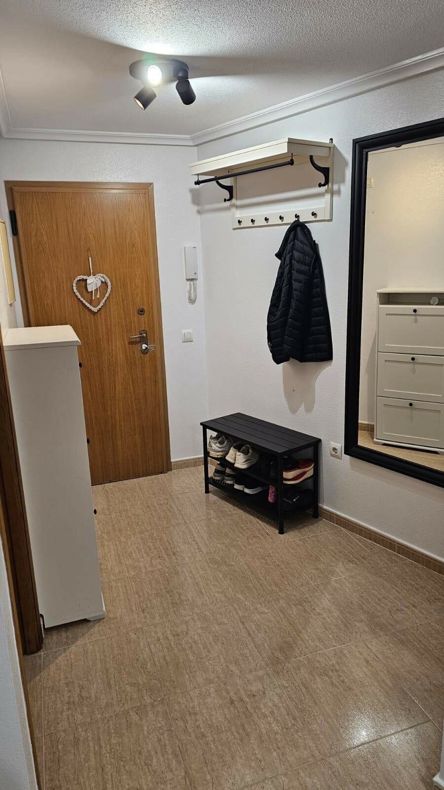 Middle Floor Apartment Torrevieja Alicante - image 18