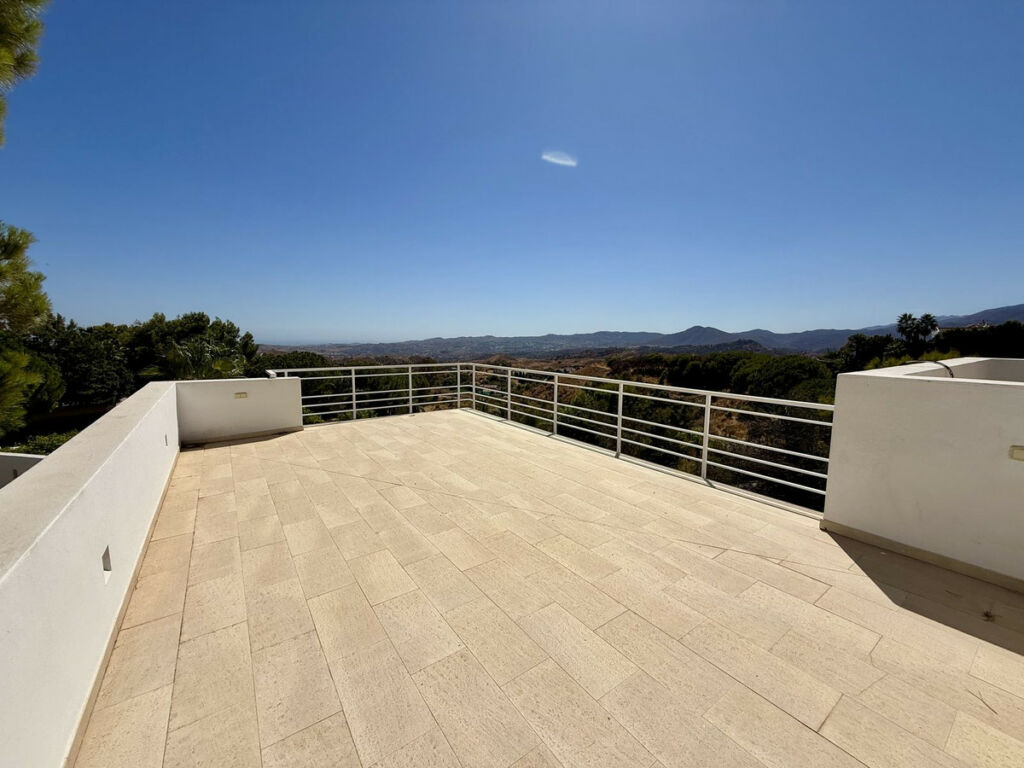 Detached Villa Valtocado Málaga - image 18