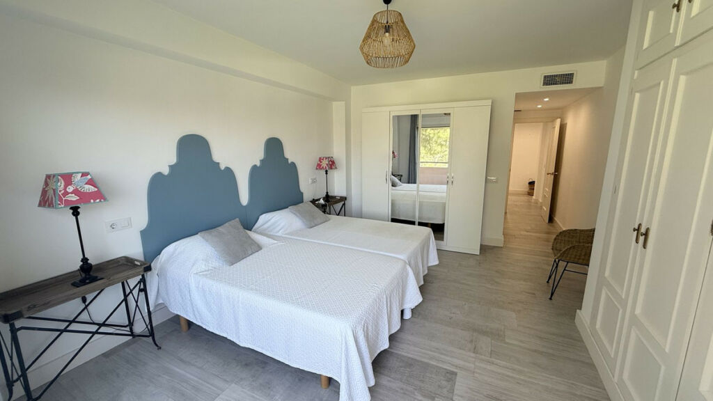 Middle Floor Apartment Guadalmina Alta Málaga - image 18