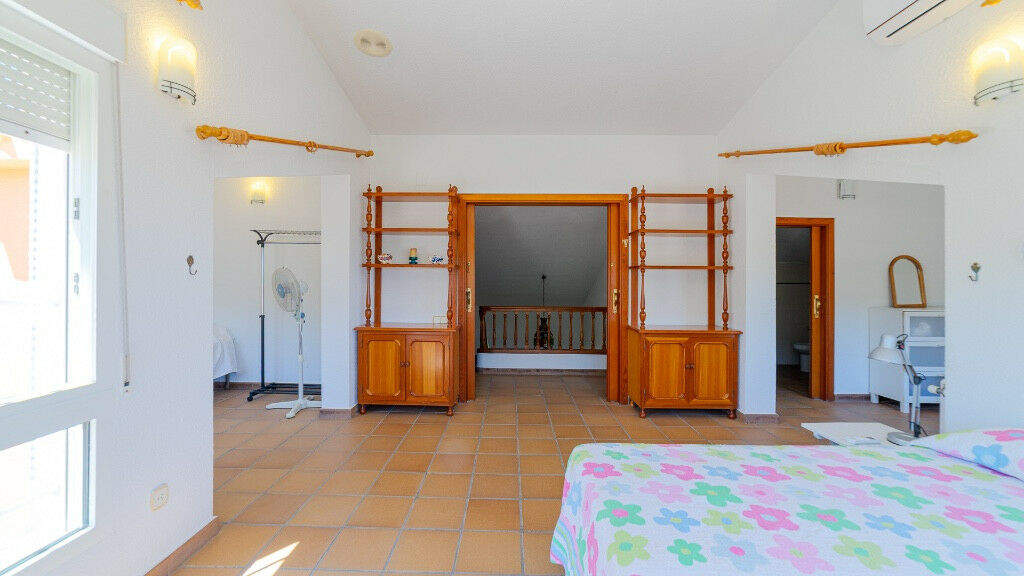 Detached Villa Campoamor Alicante - image 18