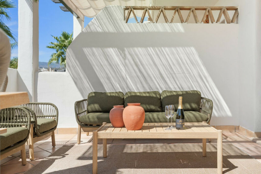 Middle Floor Apartment Estepona Málaga - image 18