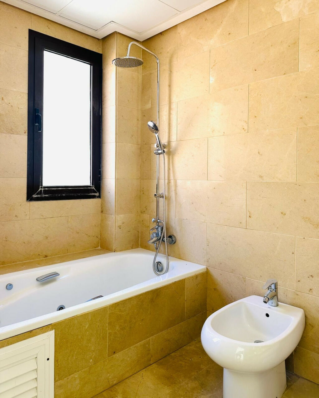 Penthouse La Duquesa Málaga - image 18