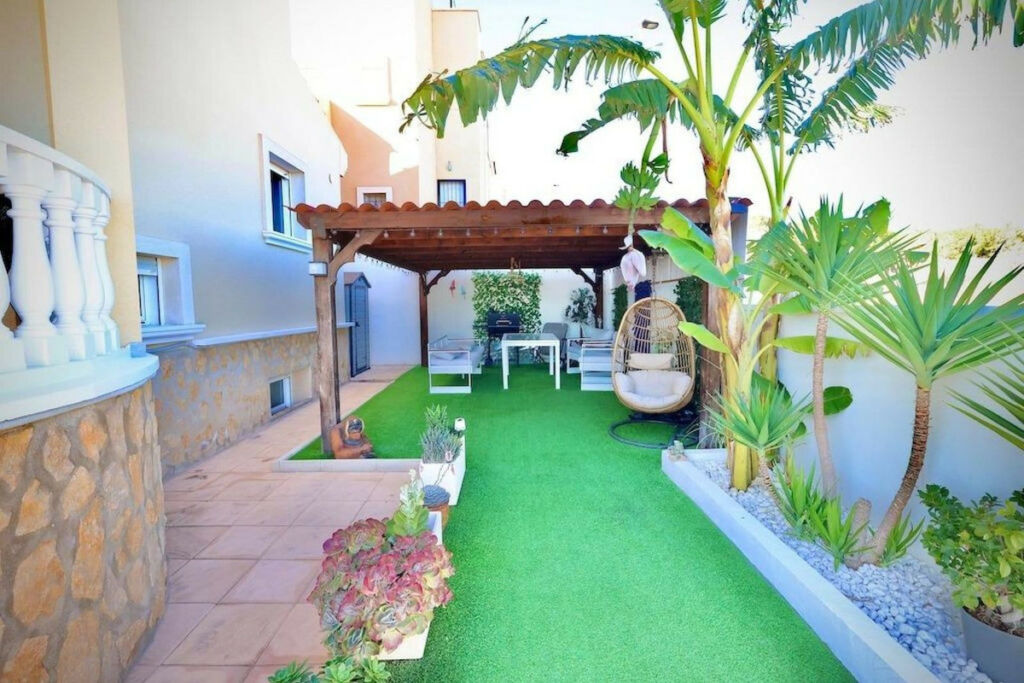Detached Villa San Miguel de Salinas Alicante - image 18
