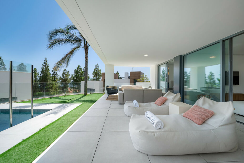 Duplex Cabopino Málaga - image 18