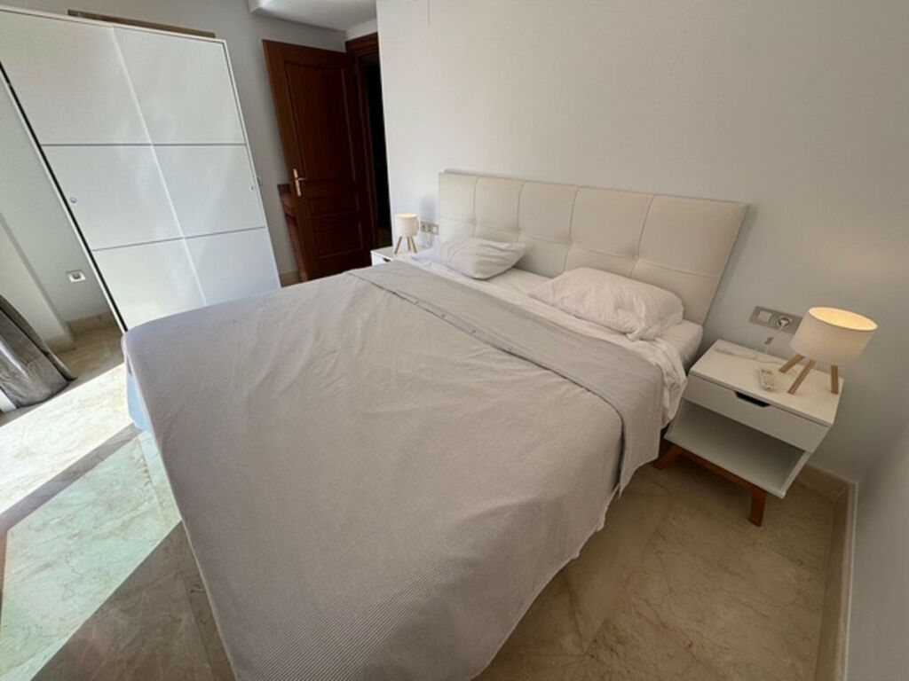 Middle Floor Apartment New Golden Mile Málaga - image 18