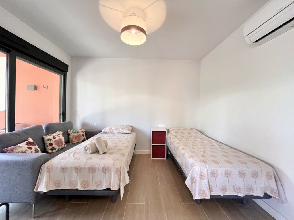 Middle Floor Apartment Villamartin Alicante - image 19