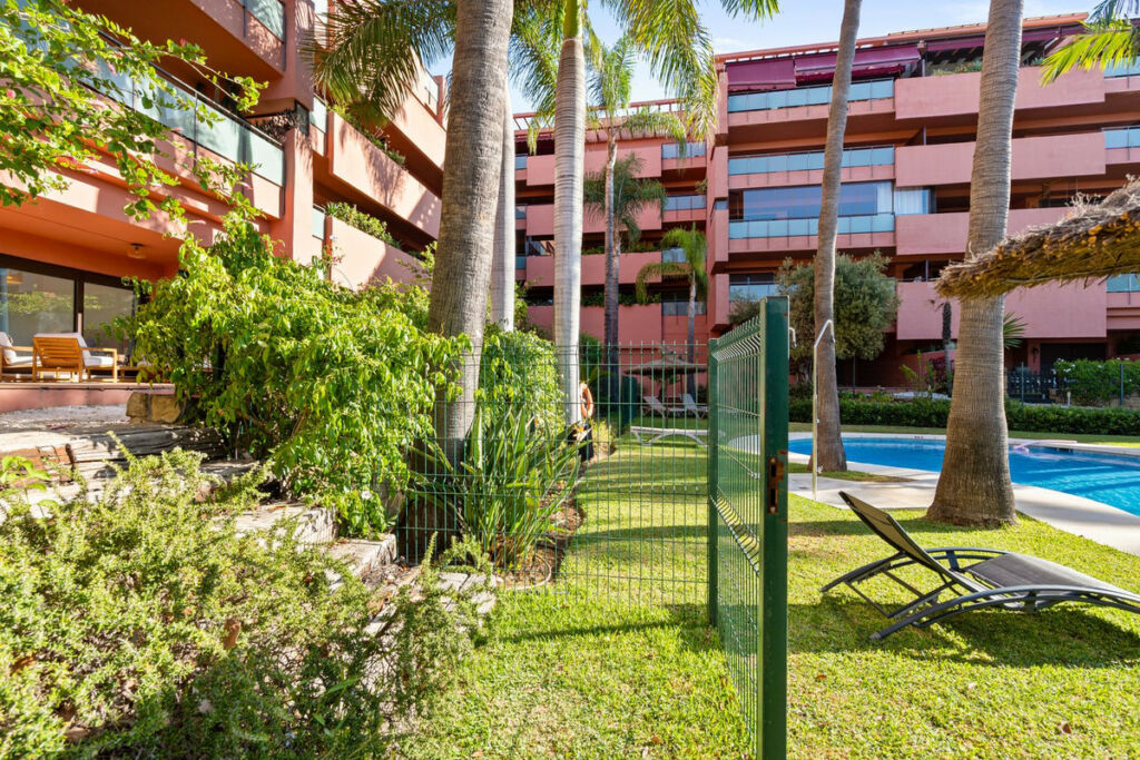 Ground Floor Apartment Estepona Málaga - image 19