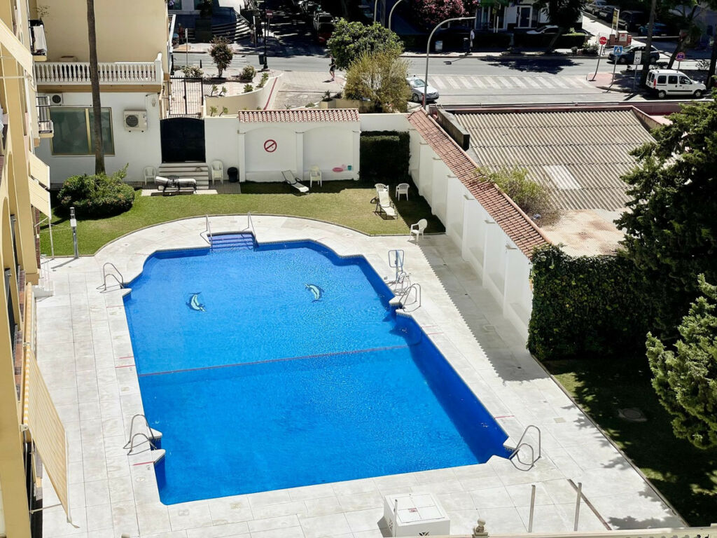 Middle Floor Apartment Los Boliches Málaga - image 34