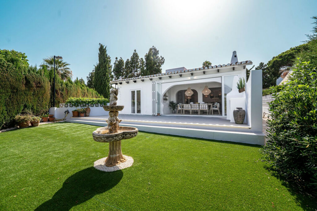 Detached Villa El Chaparral Málaga - image 18