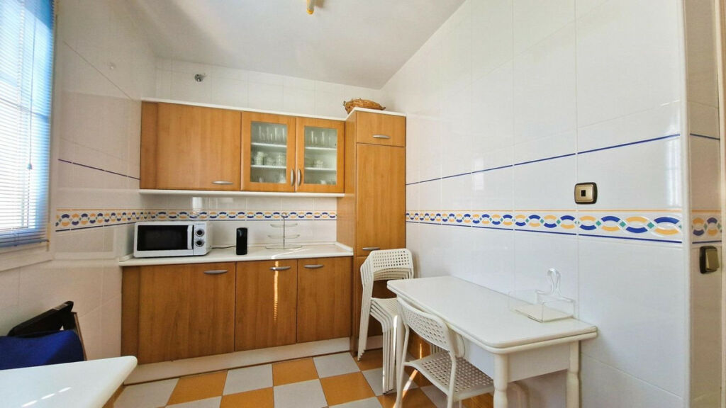 Middle Floor Apartment The Golden Mile Málaga - image 19