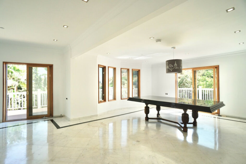 Detached Villa Benahavís Málaga - image 19