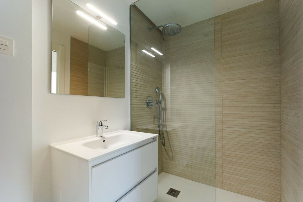 Middle Floor Apartment Estepona Málaga - image 19