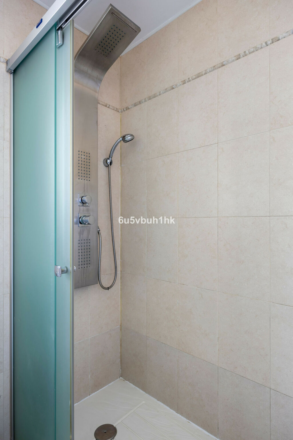 Detached Villa Sierrezuela Málaga - image 19