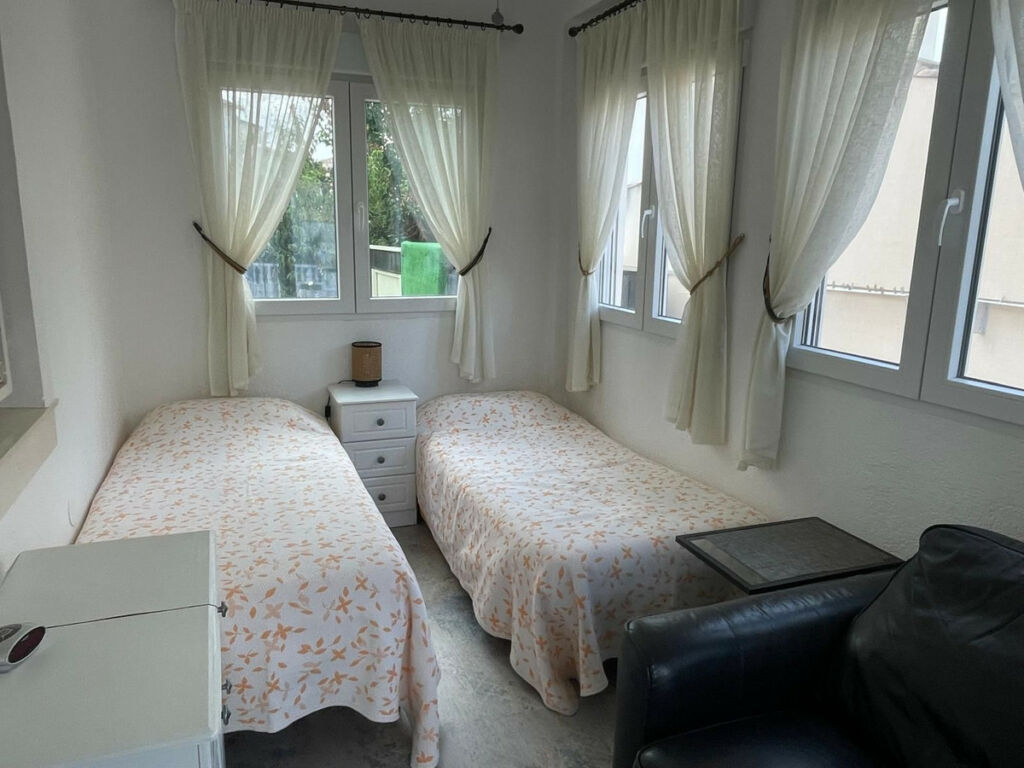 Detached Villa Playa Flamenca Alicante - image 18