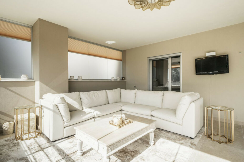 Middle Floor Apartment Estepona Málaga - image 19