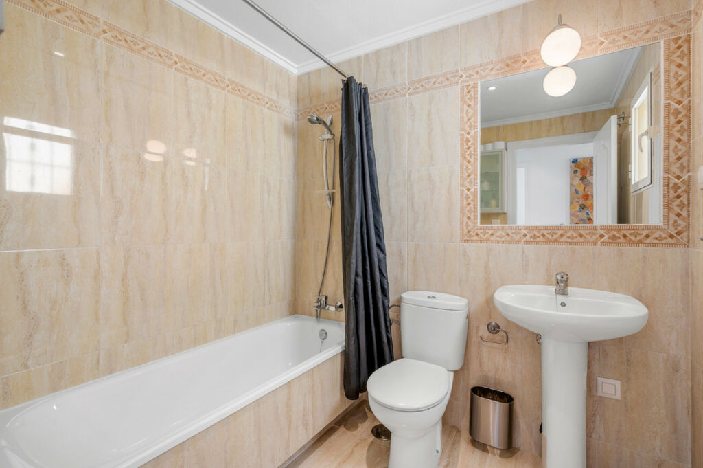 Penthouse Villamartin Alicante - image 19