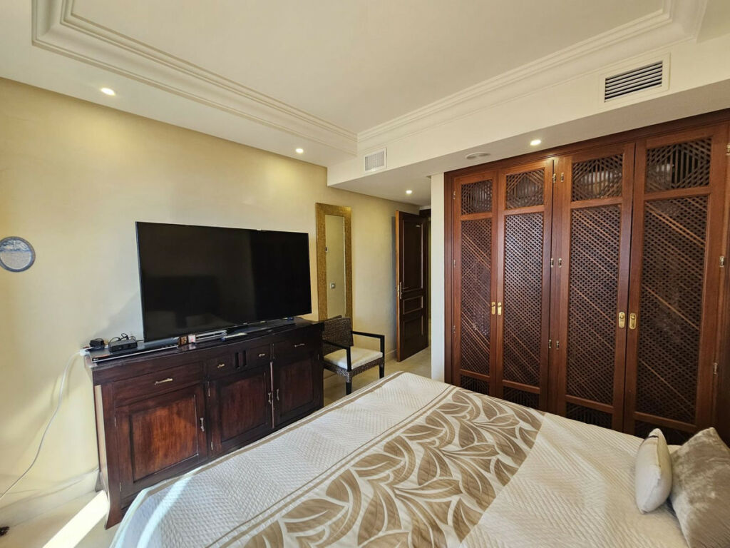 Middle Floor Apartment Estepona Málaga - image 19