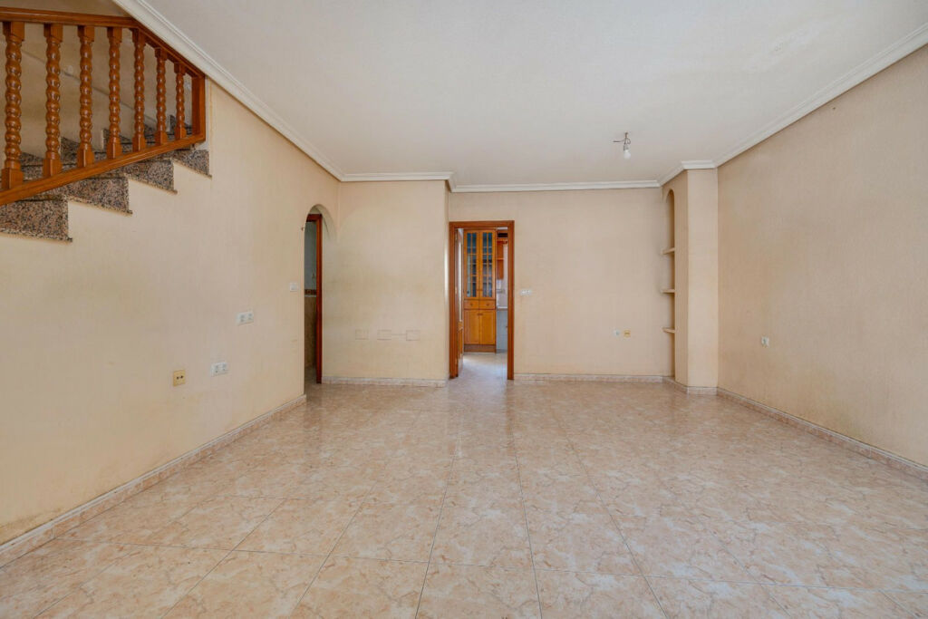 Townhouse Los Montesinos Alicante - image 19