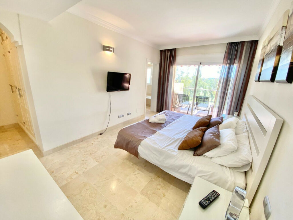 Middle Floor Apartment Atalaya Málaga - image 19