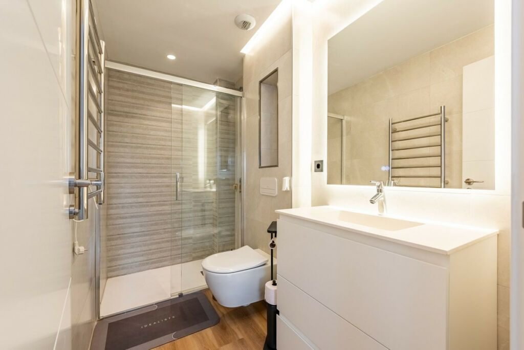 Middle Floor Apartment Estepona Málaga - image 19