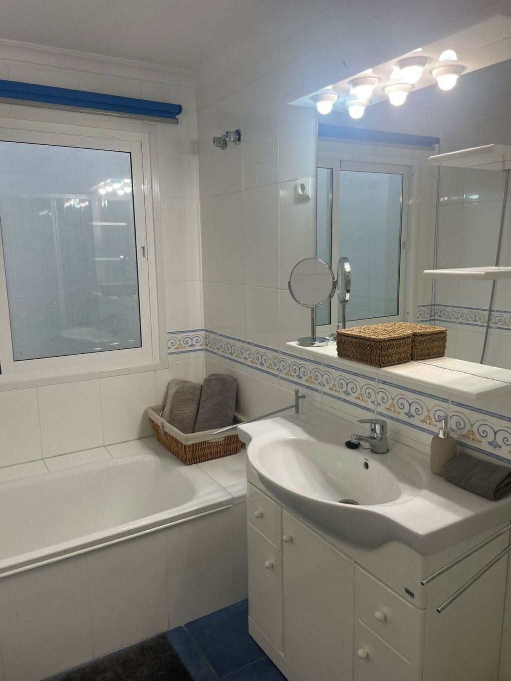 Middle Floor Apartment Calahonda Málaga - image 19