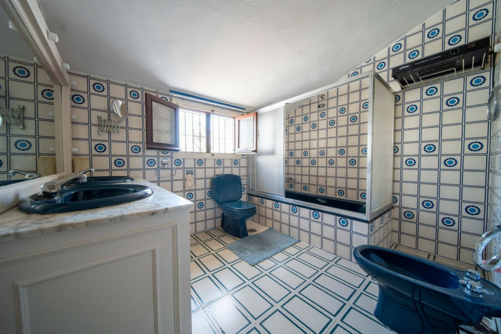 Detached Villa Fuengirola Málaga - image 19