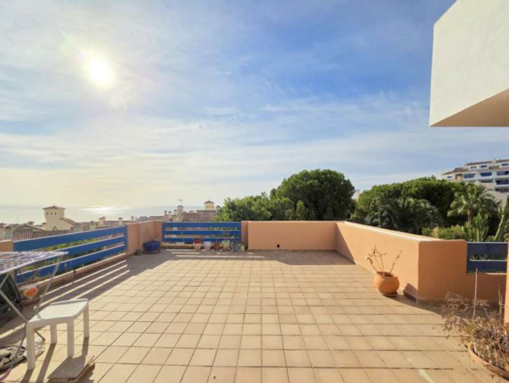 Middle Floor Apartment La Duquesa Málaga - image 19