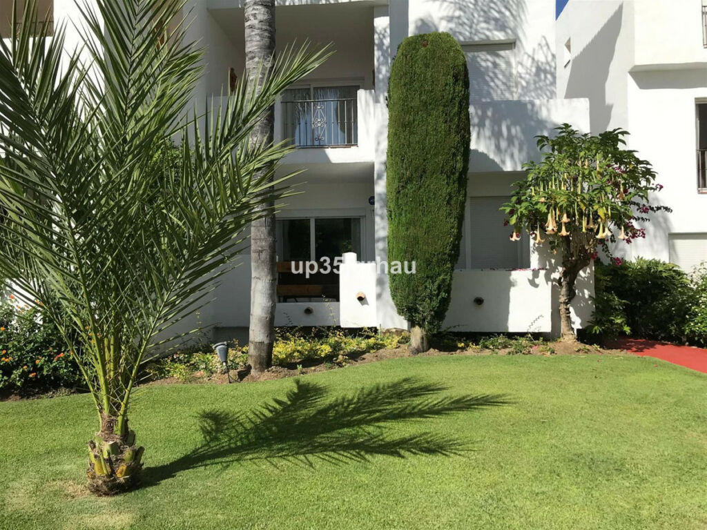 Middle Floor Apartment Estepona Málaga - image 20