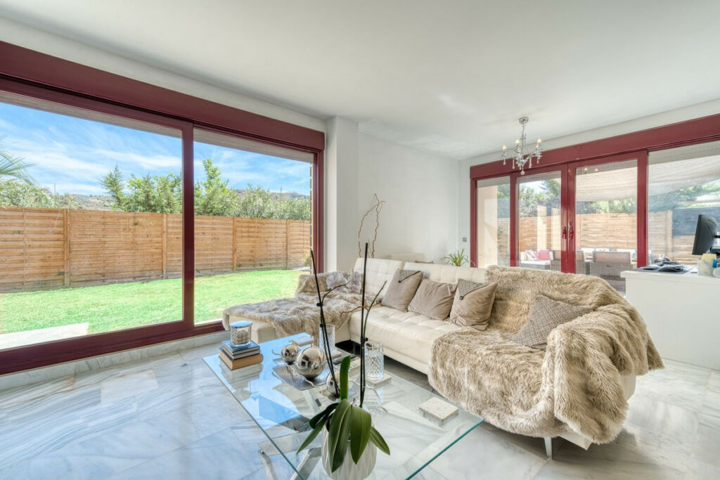 Detached Villa Benahavís Málaga - image 19