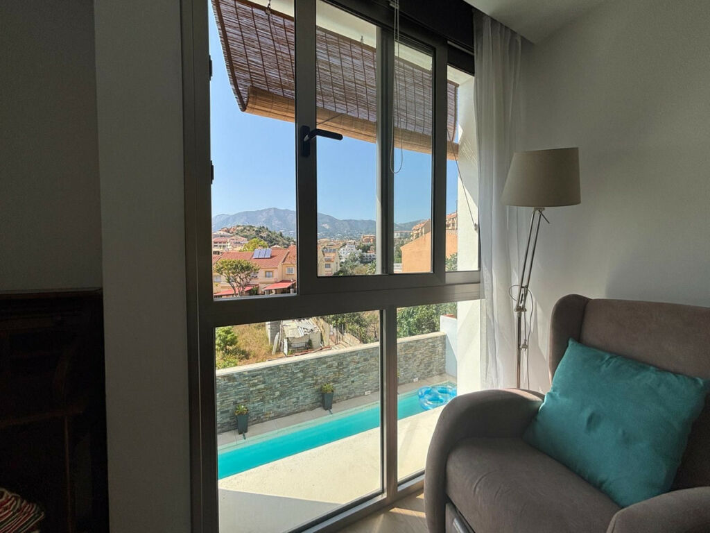 Detached Villa Los Pacos Málaga - image 19