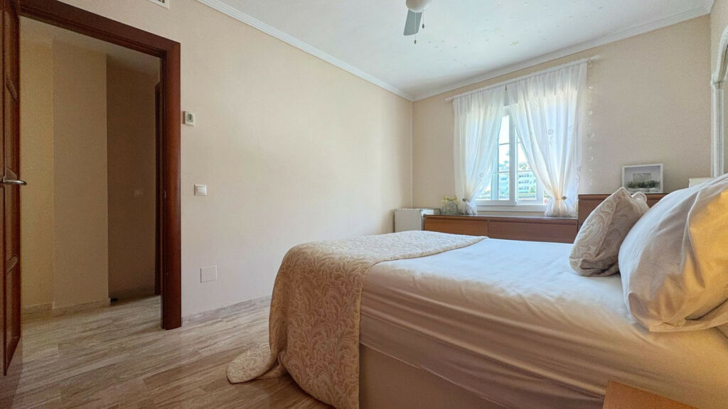 Townhouse Calahonda Málaga - image 19