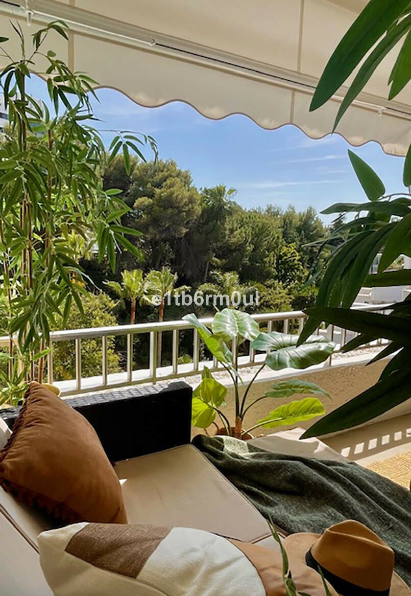 Middle Floor Apartment The Golden Mile Málaga - image 19
