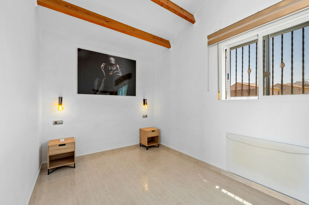 Detached Villa Polop Alicante - image 19