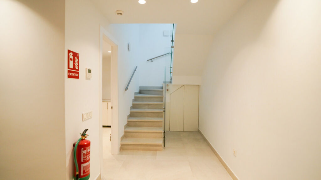 Detached Villa El Paraiso Málaga - image 19
