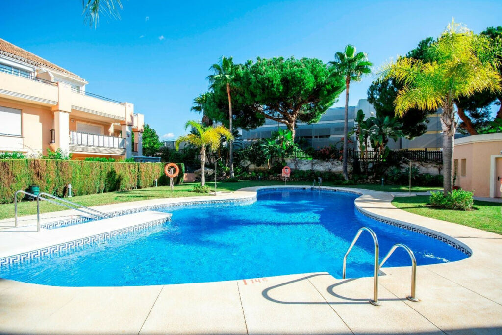 Top Floor Apartment Marbella Málaga - image 19