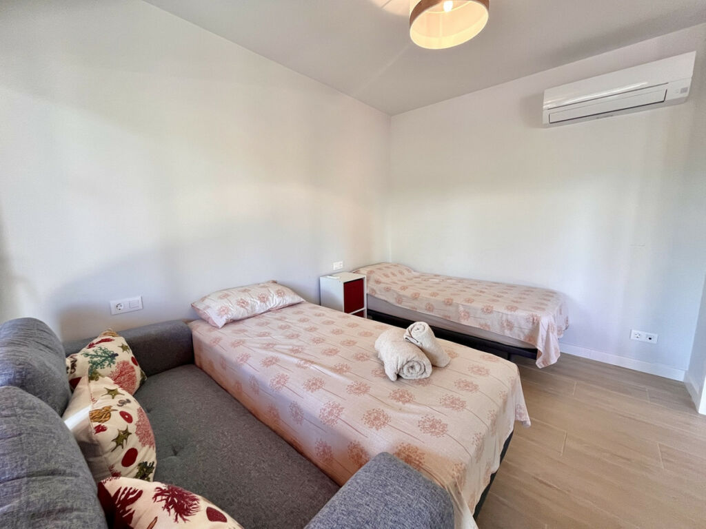 Middle Floor Apartment Villamartin Alicante - image 20