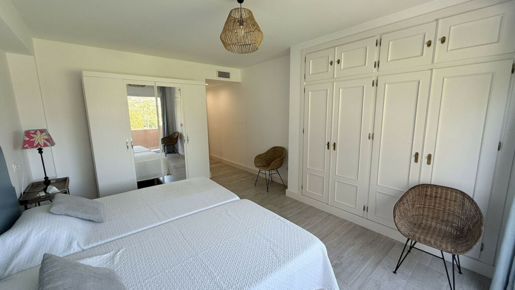 Middle Floor Apartment Guadalmina Alta Málaga - image 19