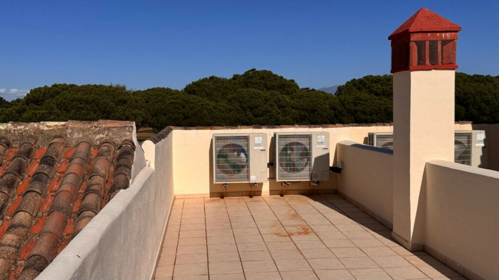 Semi-Detached House San Roque Club Cádiz - image 19