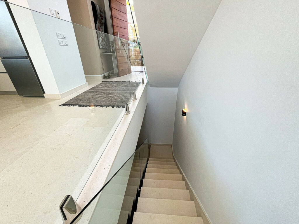 Semi-Detached House Cabopino Málaga - image 19