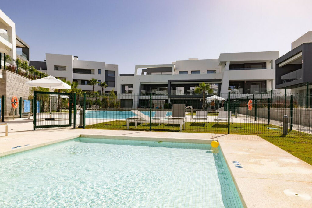 Ground Floor Apartment Estepona Málaga - image 19