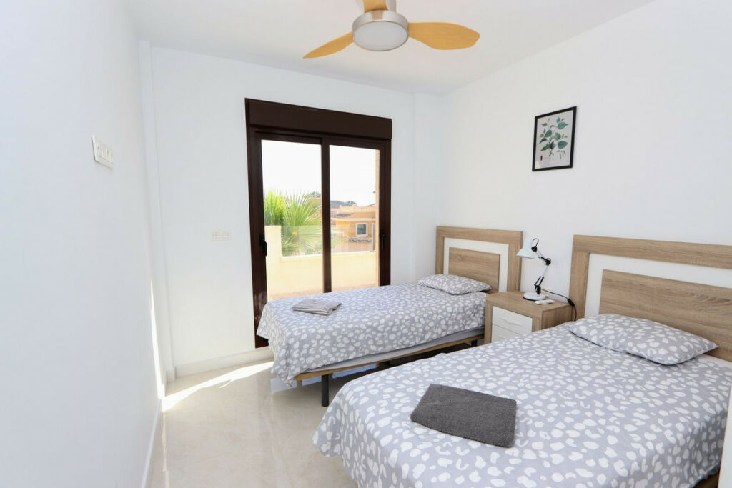 Detached Villa Villamartin Alicante - image 19